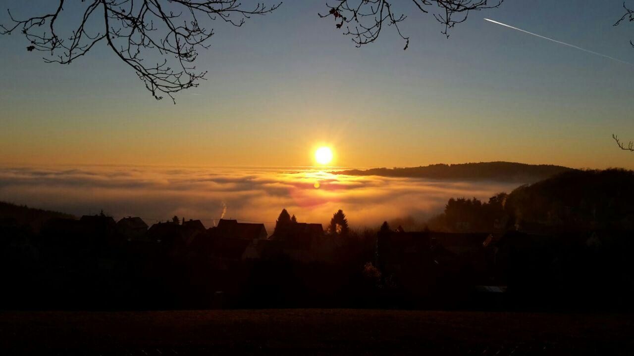 Atemberaubender Sonnenuntergang Atemberaubender Sonnenuntergang
